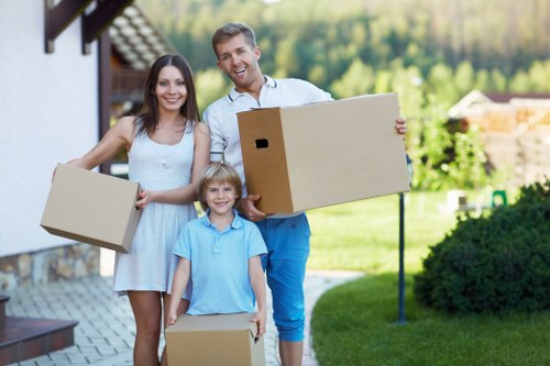 Packing and storing household items near Notting Hill