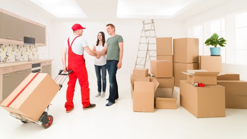 Organised flat moving preparation checklist for customers in Notting Hill