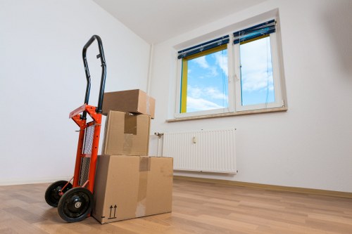 Local house removals vehicle serving a Notting Hill residential move