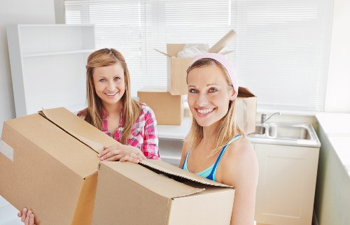 Van service helping with flat move near Portobello Road