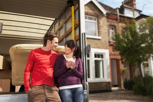 Moving van service in Notting Hill supporting a home relocation